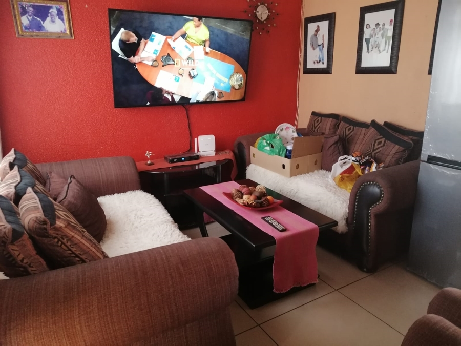 2 Bedroom Property for Sale in Tlhabane West North West